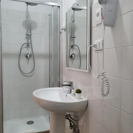 Dianir Πανσιόν